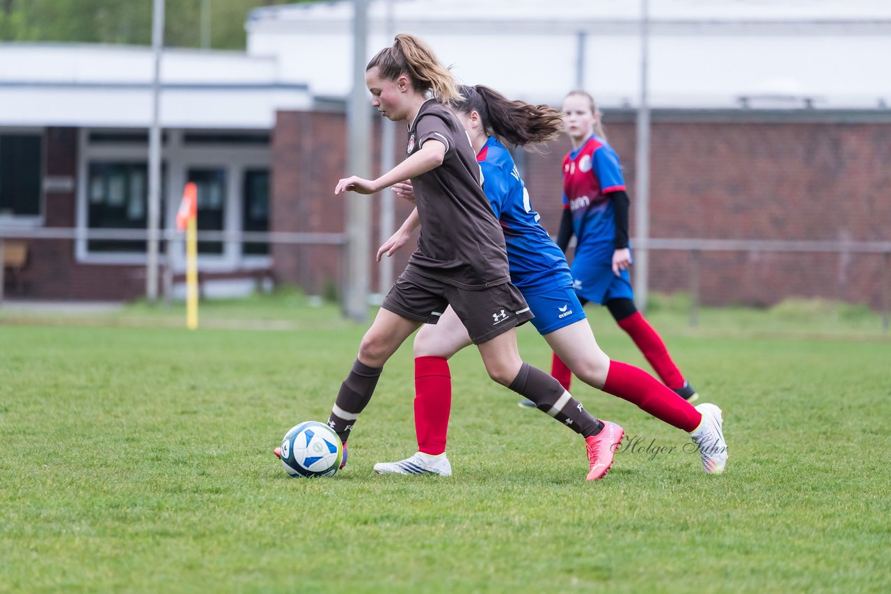 Bild 97 - wCJ VfL Pinneberg3 - St.Pauli : Ergebnis: 2:1